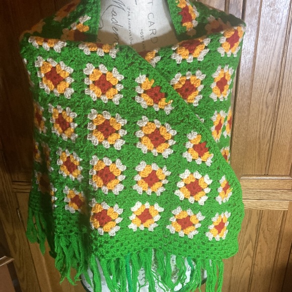 Vintage granny square wrap shawl - Picture 4 of 4